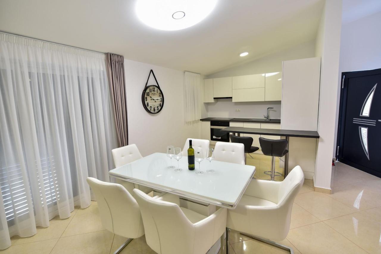 Apartments Sana 2 วีร์ ภายนอก รูปภาพ