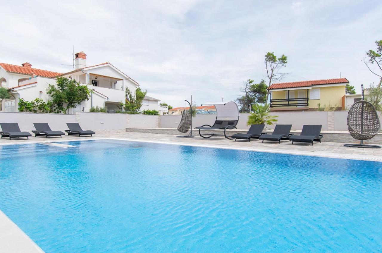 Apartments Sana 2 วีร์ ภายนอก รูปภาพ
